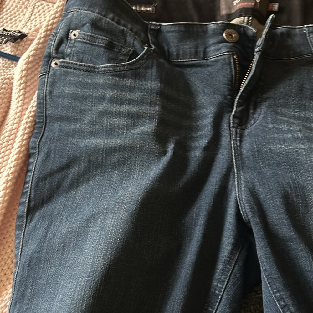 Jeans - Picture 3 of 6
